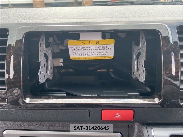 Toyota HIACE VAN 2026-03 8102324-10