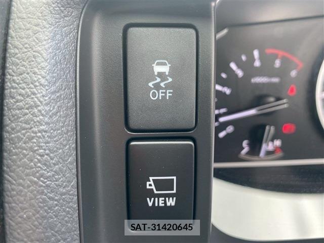 Toyota HIACE VAN 2026-03 8102324-17