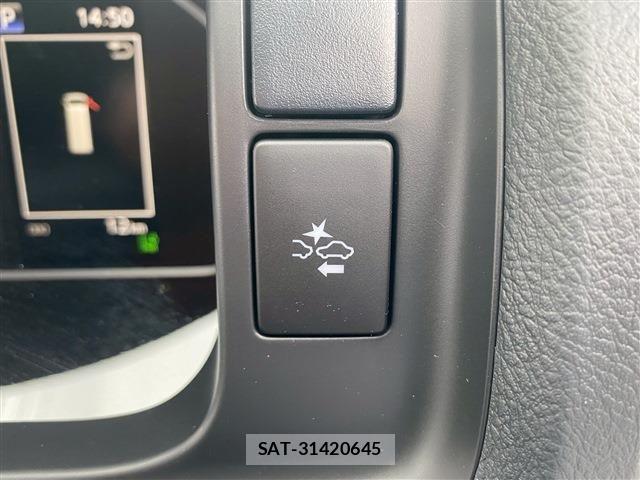 Toyota HIACE VAN 2026-03 8102324-18