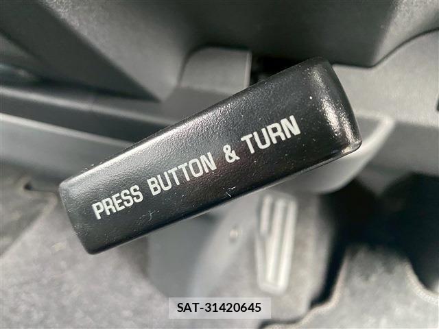Toyota HIACE VAN 2026-03 8102324-19