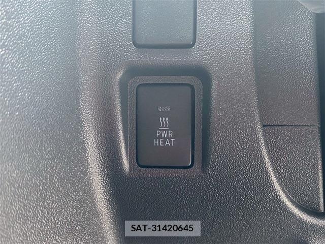 Toyota HIACE VAN 2026-03 8102324-20