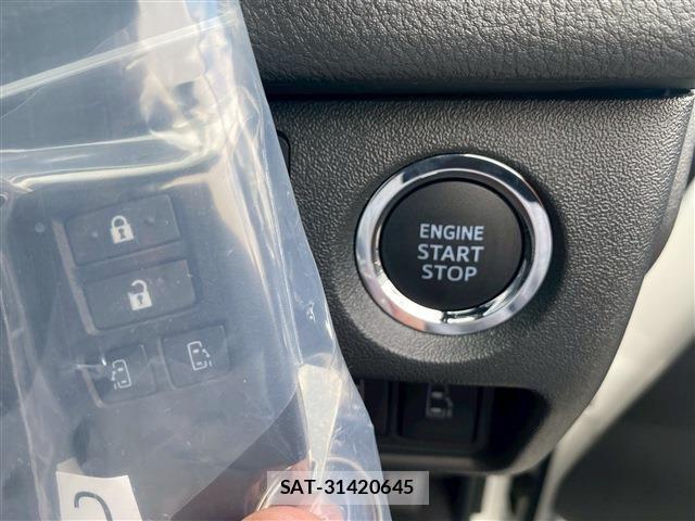 Toyota HIACE VAN 2026-03 8102324-23