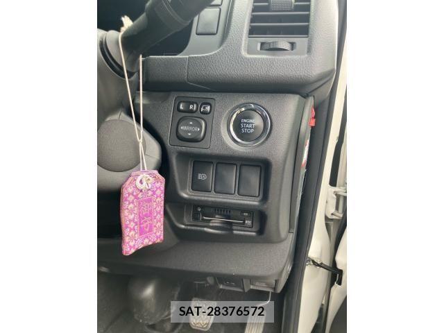 Toyota HIACE VAN 2021-08 8102331-16