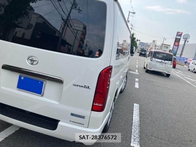 Toyota HIACE VAN 2021-08 8102331-4