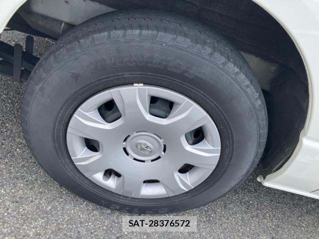 Toyota HIACE VAN 2021-08 8102331-6