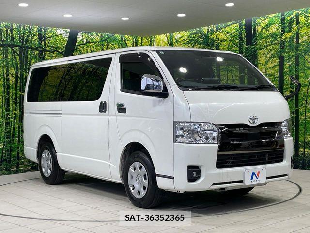 Toyota HIACE VAN 2023-10 8102327-15
