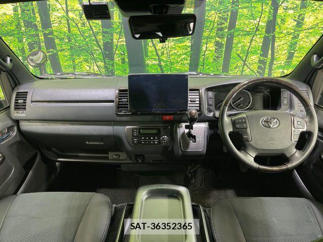Toyota HIACE VAN 2023-10 8102327-1