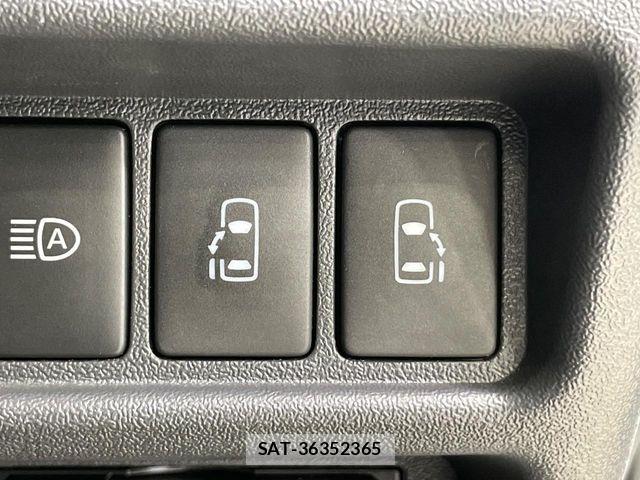 Toyota HIACE VAN 2023-10 8102327-4