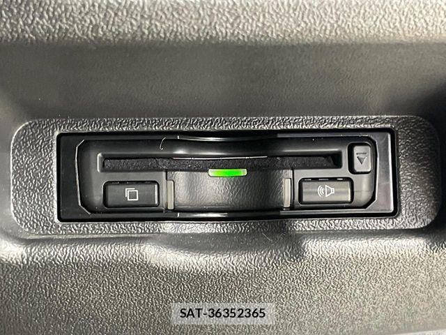 Toyota HIACE VAN 2023-10 8102327-6