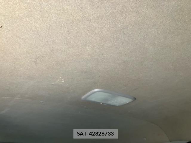 Toyota HIACE VAN 2013-01 8102337-12