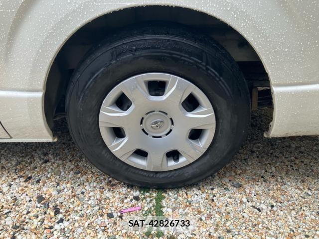 Toyota HIACE VAN 2013-01 8102337-6