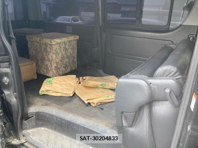 Toyota HIACE VAN 2016-01 8132740-10