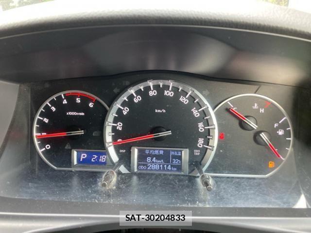 Toyota HIACE VAN 2016-01 8132740-14