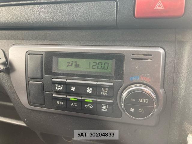 Toyota HIACE VAN 2016-01 8132740-19