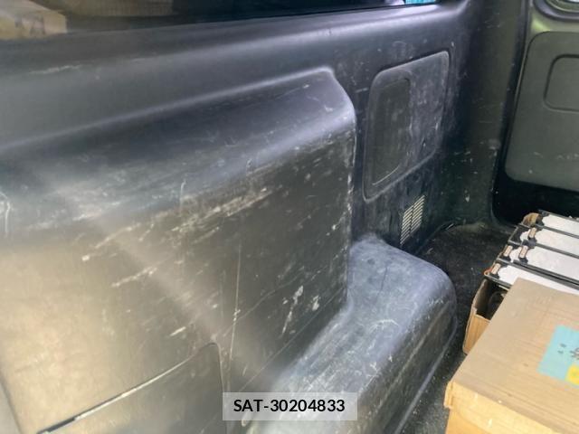 Toyota HIACE VAN 2016-01 8132740-21