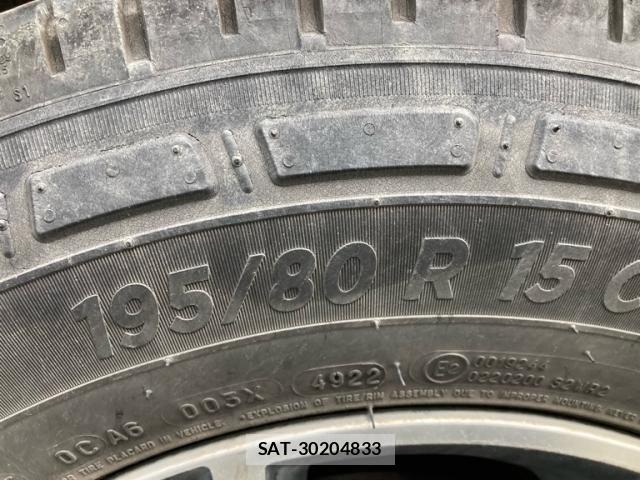 Toyota HIACE VAN 2016-01 8132740-8