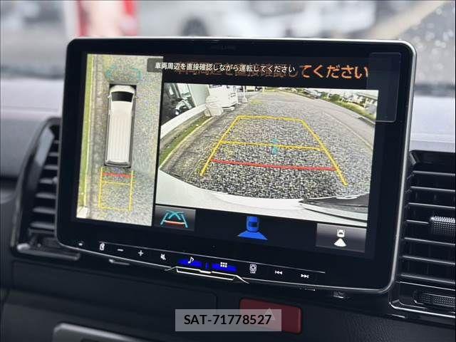 Toyota HIACE VAN 2025-10 8132704-10
