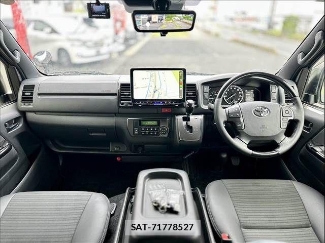 Toyota HIACE VAN 2025-10 8132704-1