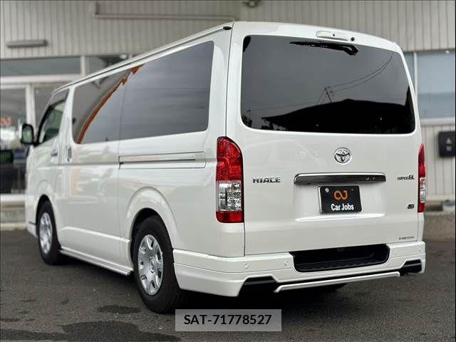 Toyota HIACE VAN 2025-10 8132704-3