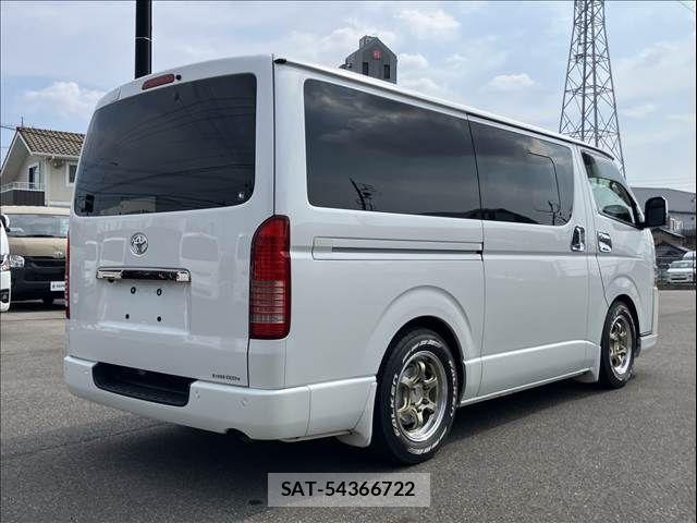 Toyota HIACE VAN 2021-11 8132717-14