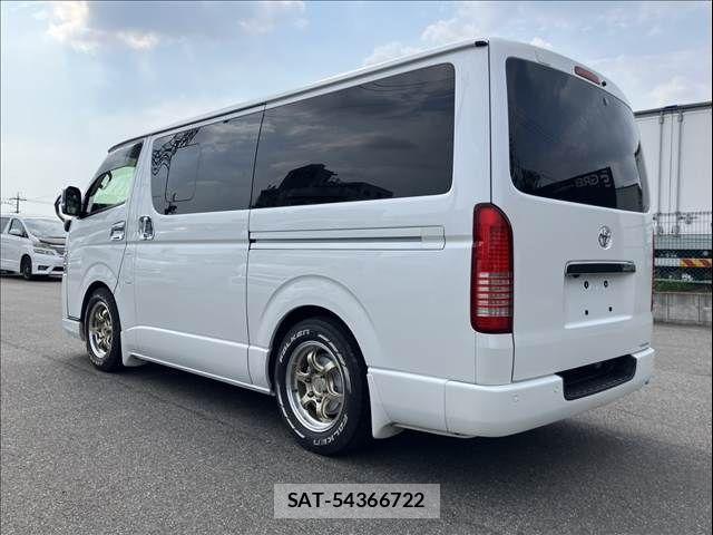 Toyota HIACE VAN 2021-11 8132717-15