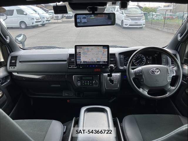 Toyota HIACE VAN 2021-11 8132717-3
