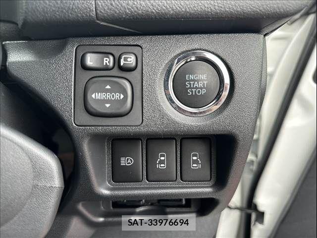 Toyota HIACE VAN 2024-03 8132712-9