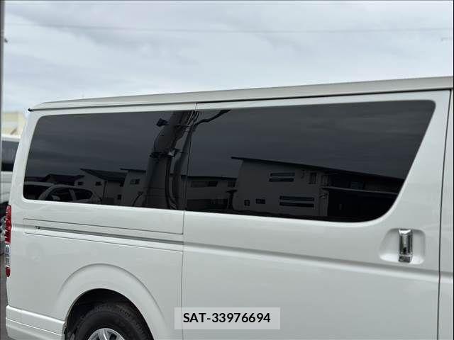 Toyota HIACE VAN 2024-03 8132712-5