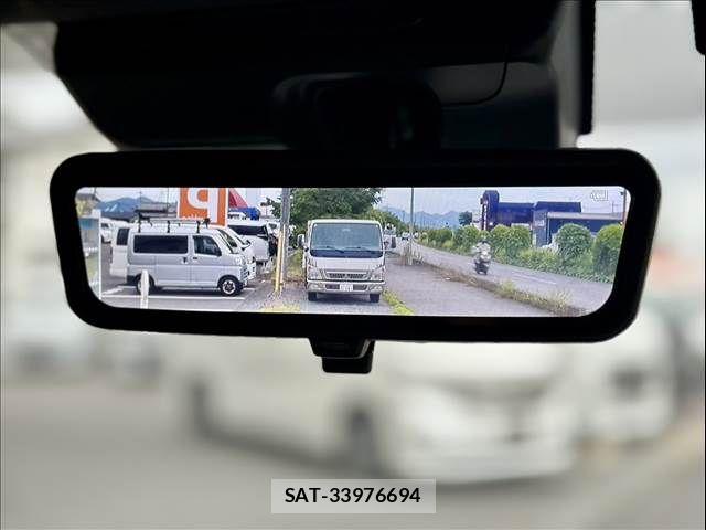 Toyota HIACE VAN 2024-03 8132712-7
