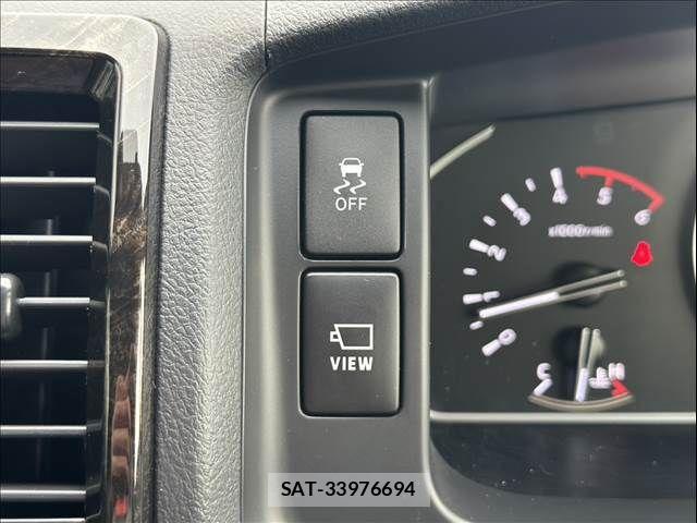 Toyota HIACE VAN 2024-03 8132712-8