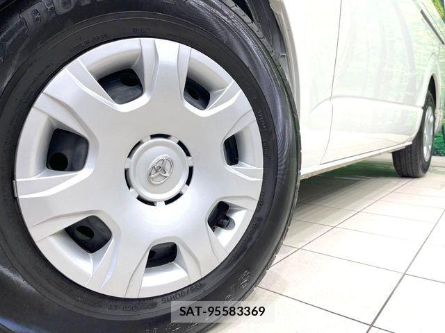 Toyota HIACE VAN 2020-09 8132718-14