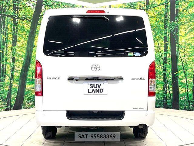 Toyota HIACE VAN 2020-09 8132718-16