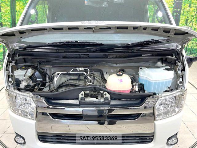 Toyota HIACE VAN 2020-09 8132718-19