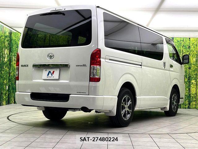 Toyota HIACE VAN 2022-01 8132716-16