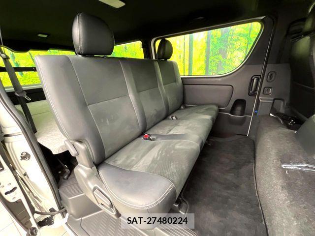 Toyota HIACE VAN 2022-01 8132716-8