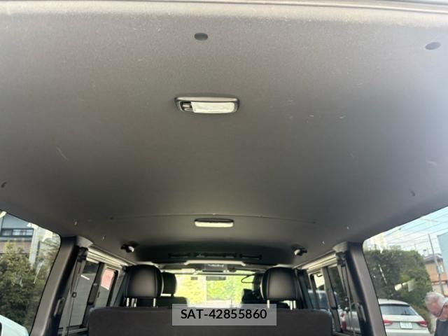 Toyota HIACE VAN 2022-05 8132714-11