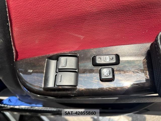 Toyota HIACE VAN 2022-05 8132714-14
