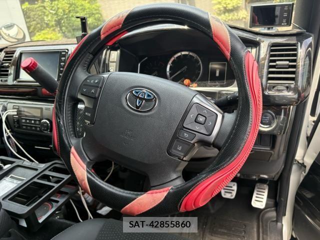 Toyota HIACE VAN 2022-05 8132714-15