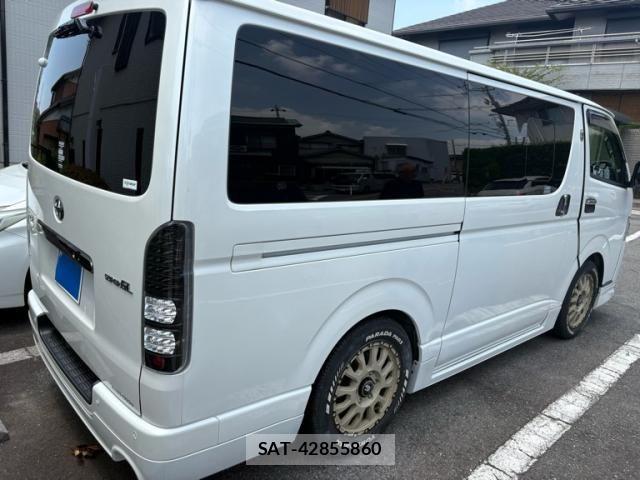 Toyota HIACE VAN 2022-05 8132714-8