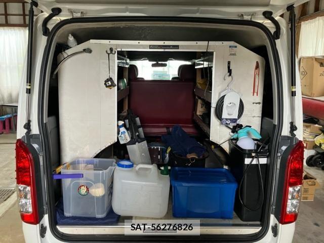 Toyota HIACE VAN 2017-06 8132739-12