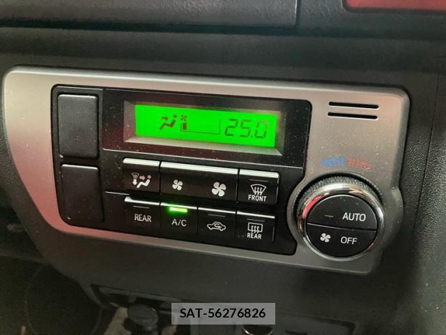 Toyota HIACE VAN 2017-06 8132739-21