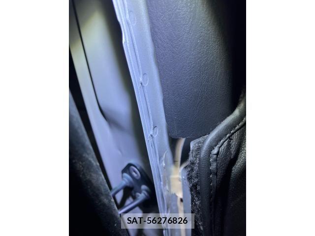 Toyota HIACE VAN 2017-06 8132739-25
