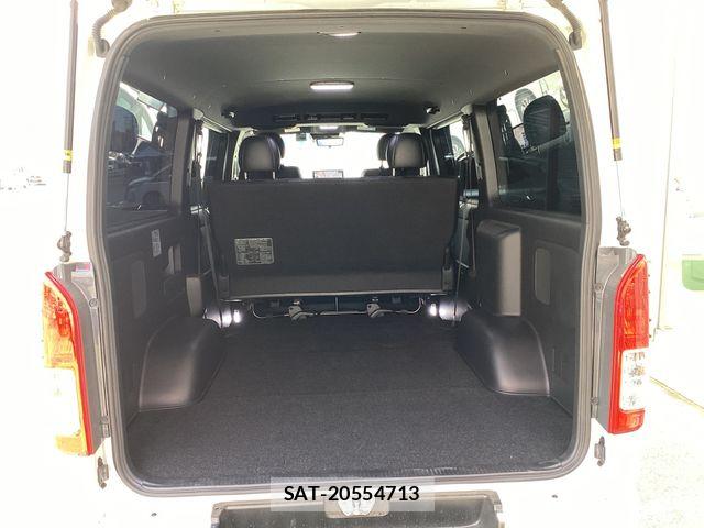 Toyota HIACE VAN 2025-06 8132713-15
