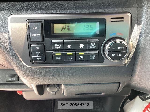 Toyota HIACE VAN 2025-06 8132713-8