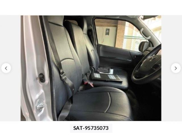 Toyota HIACE VAN 2019-08 8132733-3