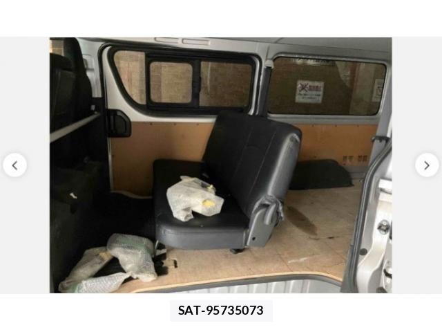 Toyota HIACE VAN 2019-08 8132733-4
