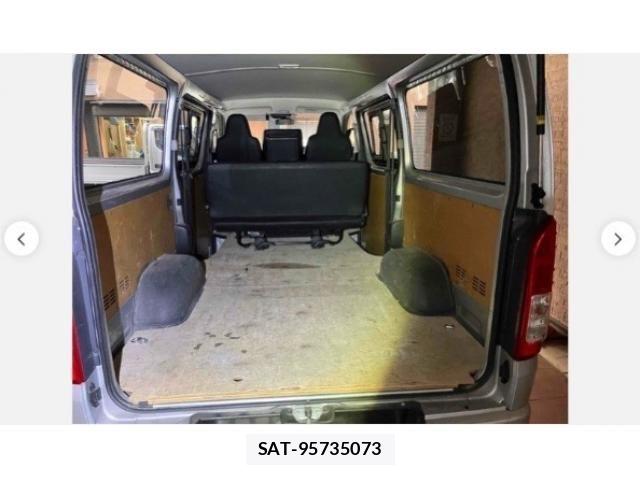 Toyota HIACE VAN 2019-08 8132733-5
