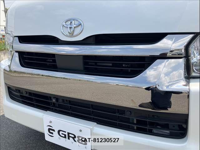 Toyota HIACE VAN 2023-02 8132715-28