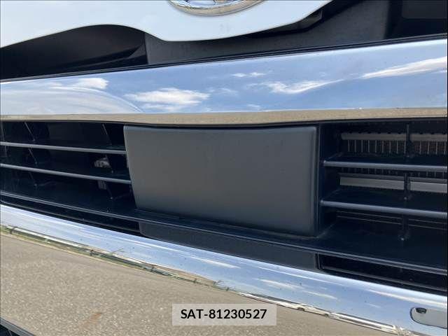 Toyota HIACE VAN 2023-02 8132715-29