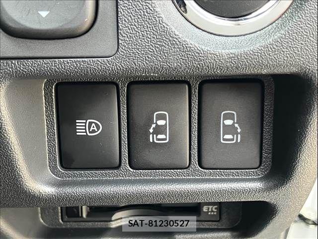 Toyota HIACE VAN 2023-02 8132715-3